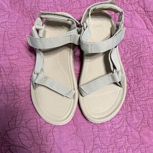 Women's Teva Hurricane XLT2 Sandals in Color Sesame Size 9 BNIB